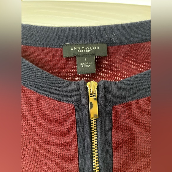 ANN TAYLOR, gold zipper front, cardigan. - Picture 9 of 12